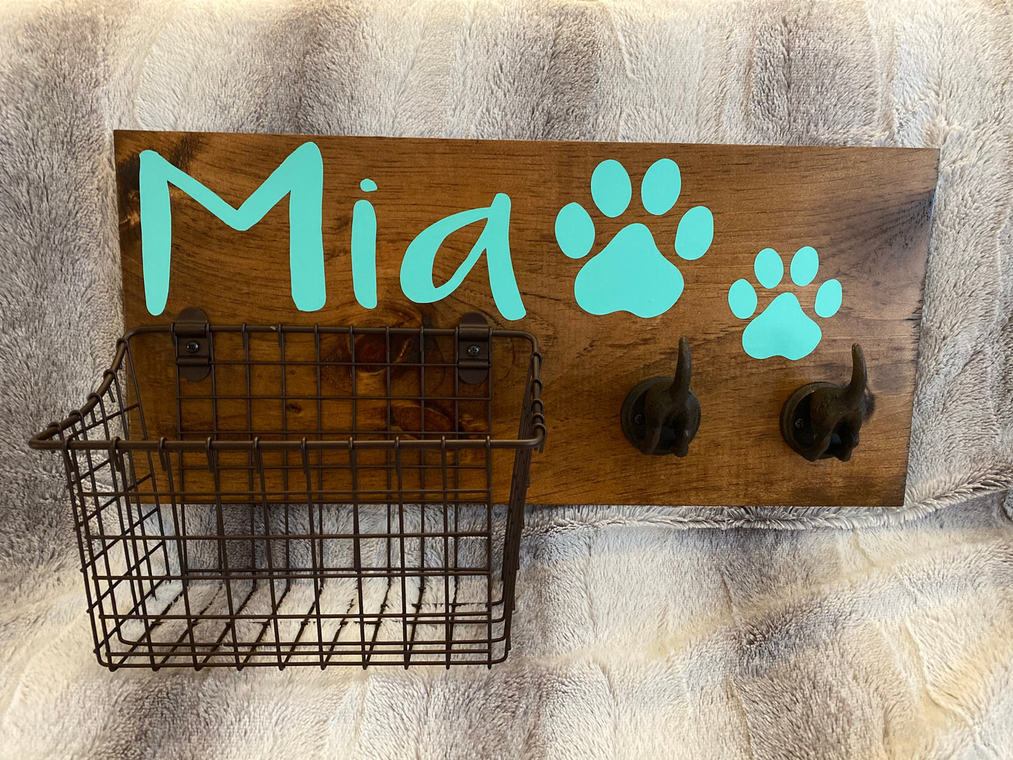 Dog sign basket with dog butt hooks and dog name with paw prints